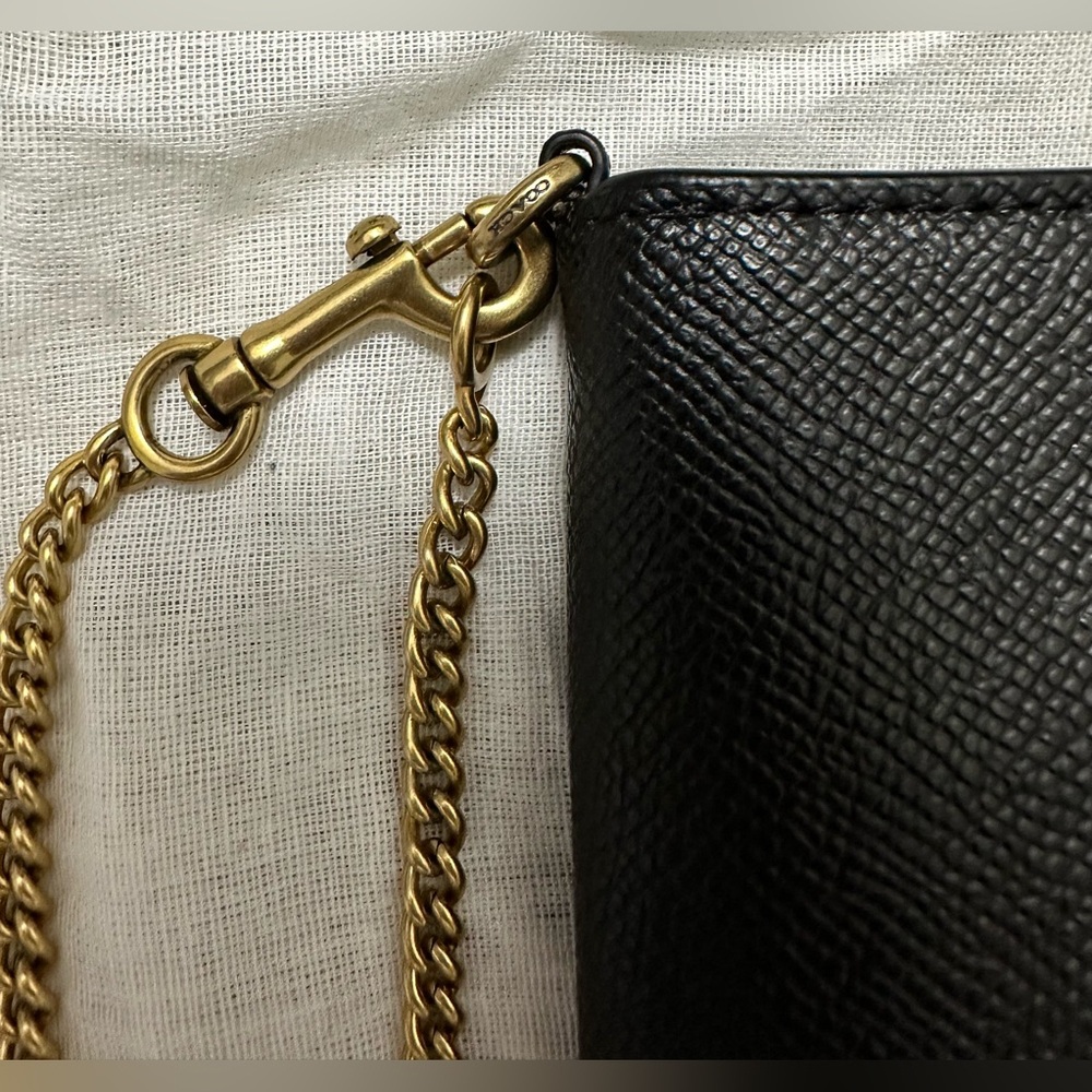 Coach Zip Chain Card Case. Black leather wallet. - Picture 5 of 11